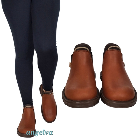 NWT Hey Dude womens Branson Chelsea boots craft leather  display picture 1